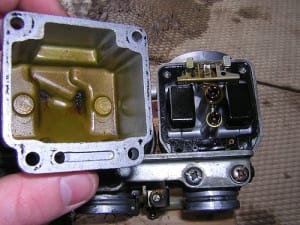 cleaning a dirty carburetor